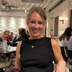 Meet Your Seller👗💄😬